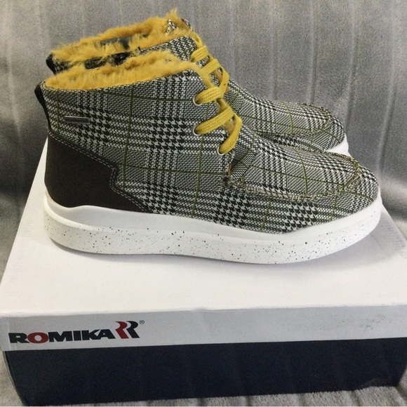 Romika Helsinki 02 Black Yellow Faux Fur Boot Sneaker EU 40 US 9 to 9.5 - Picture 1 of 16